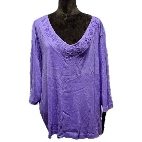 Essentials womens 3/4 sleeve shirt 4x with design on collar. - Picture 1 of 5